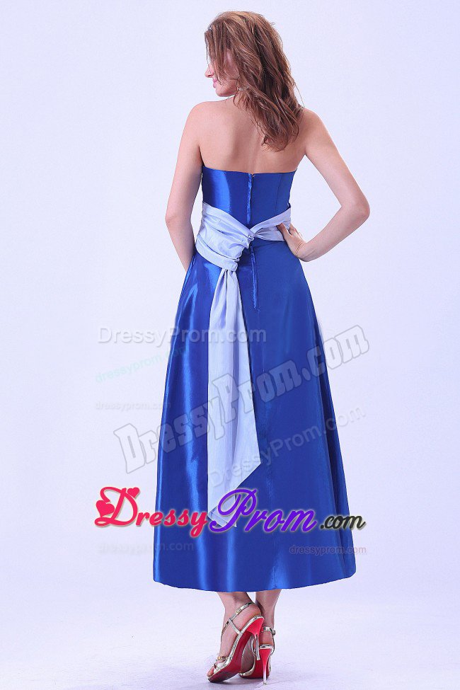Royal Blue Strapless Sash Quinceanera Dama Dress of Tea Length