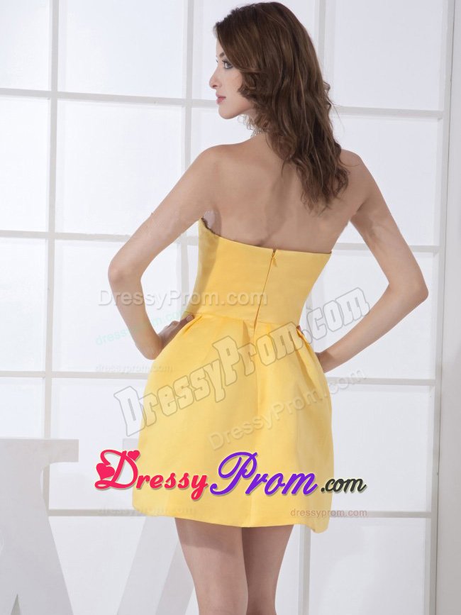 Hand-made Flower Decorate Bodice Dama Dress with Sweetheart Neckline
