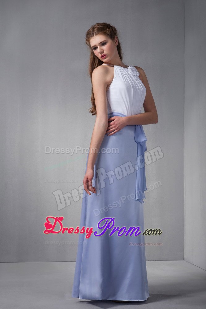 White and Lilac Bridesmaid Dama Dresses Wth Scoop Neckline and Belt