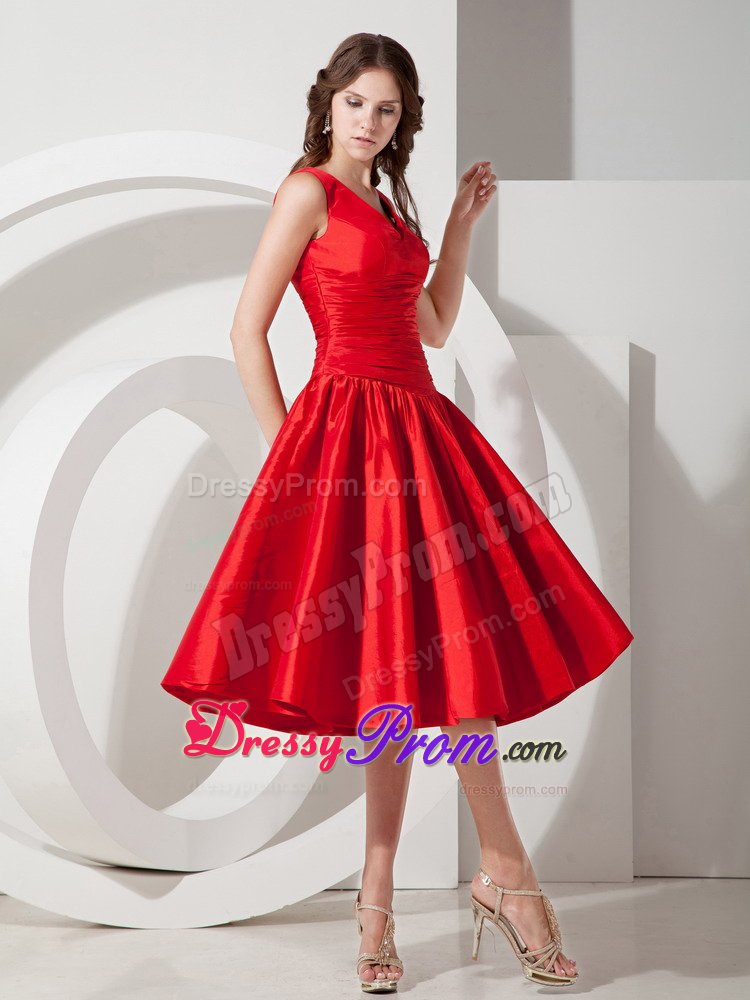 Chinese Red A-line / Princess V-neck Taffeta Quince Dama Dresses