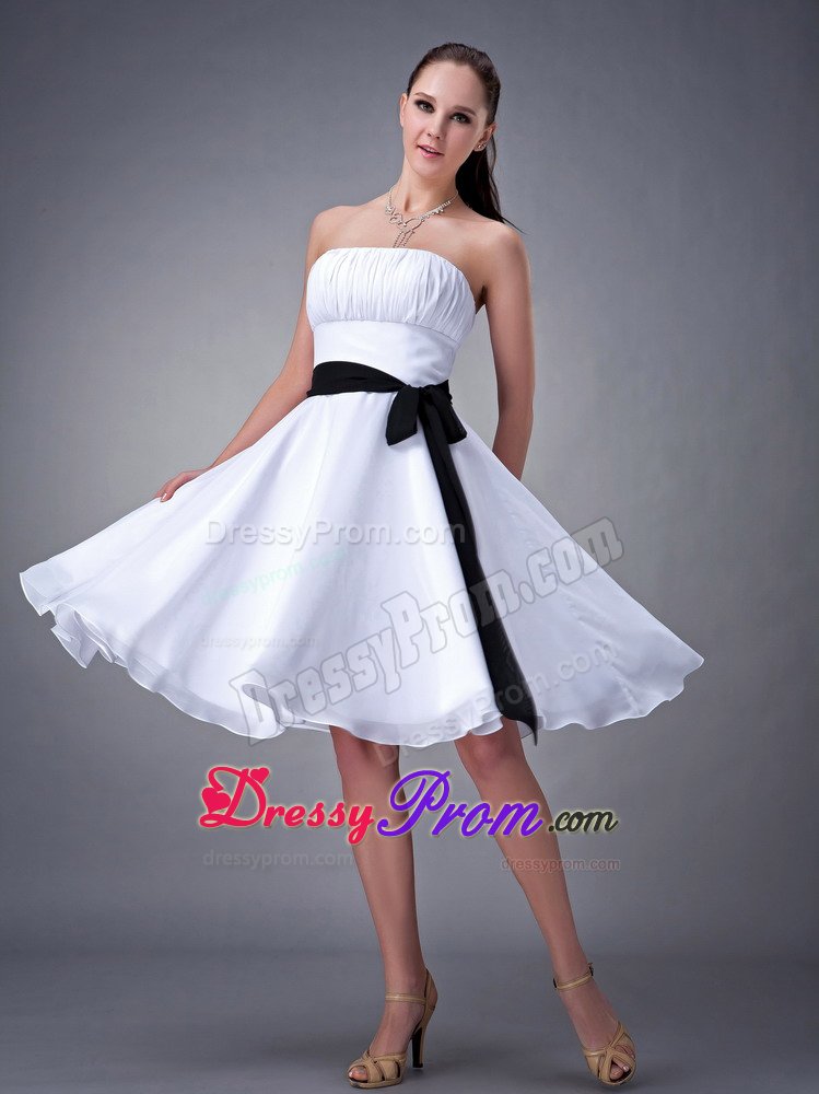 White Ruching Bodice Sash Chiffon Sweet 15 Dresses Knee-length