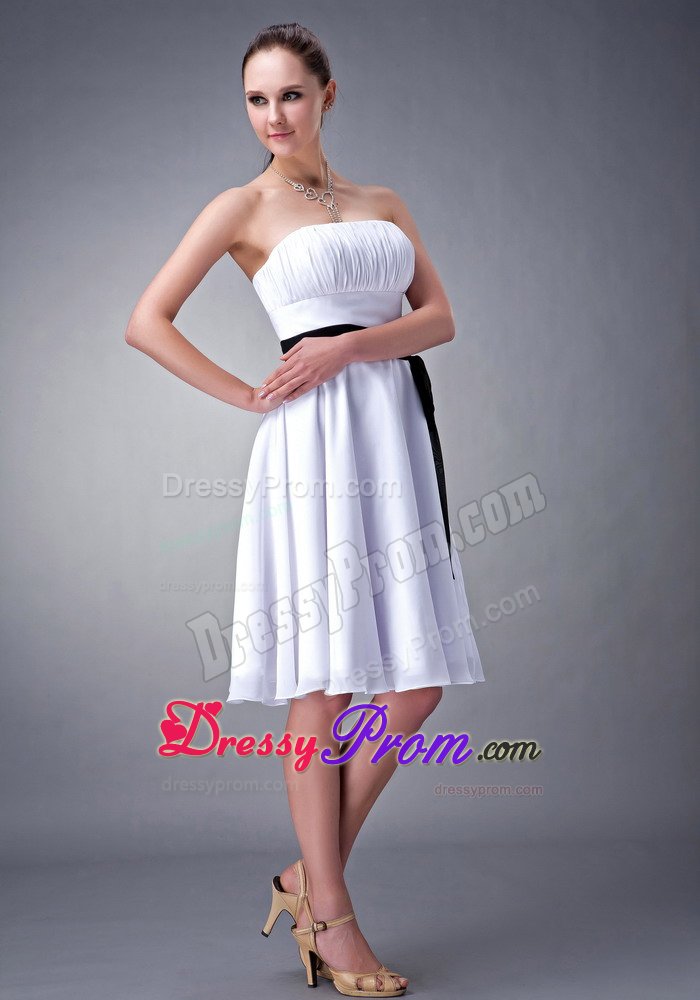White Ruching Bodice Sash Chiffon Sweet 15 Dresses Knee-length