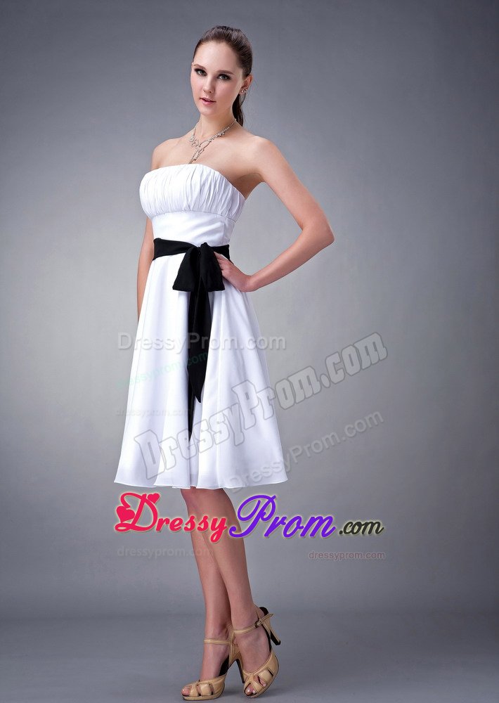 White Ruching Bodice Sash Chiffon Sweet 15 Dresses Knee-length
