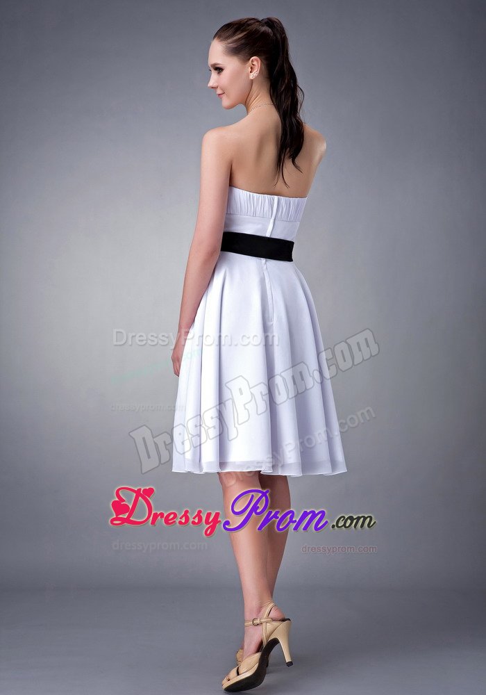 White Ruching Bodice Sash Chiffon Sweet 15 Dresses Knee-length