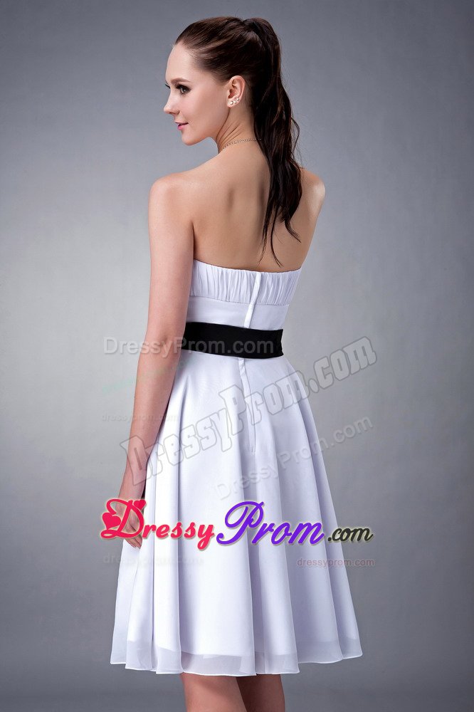 White Ruching Bodice Sash Chiffon Sweet 15 Dresses Knee-length