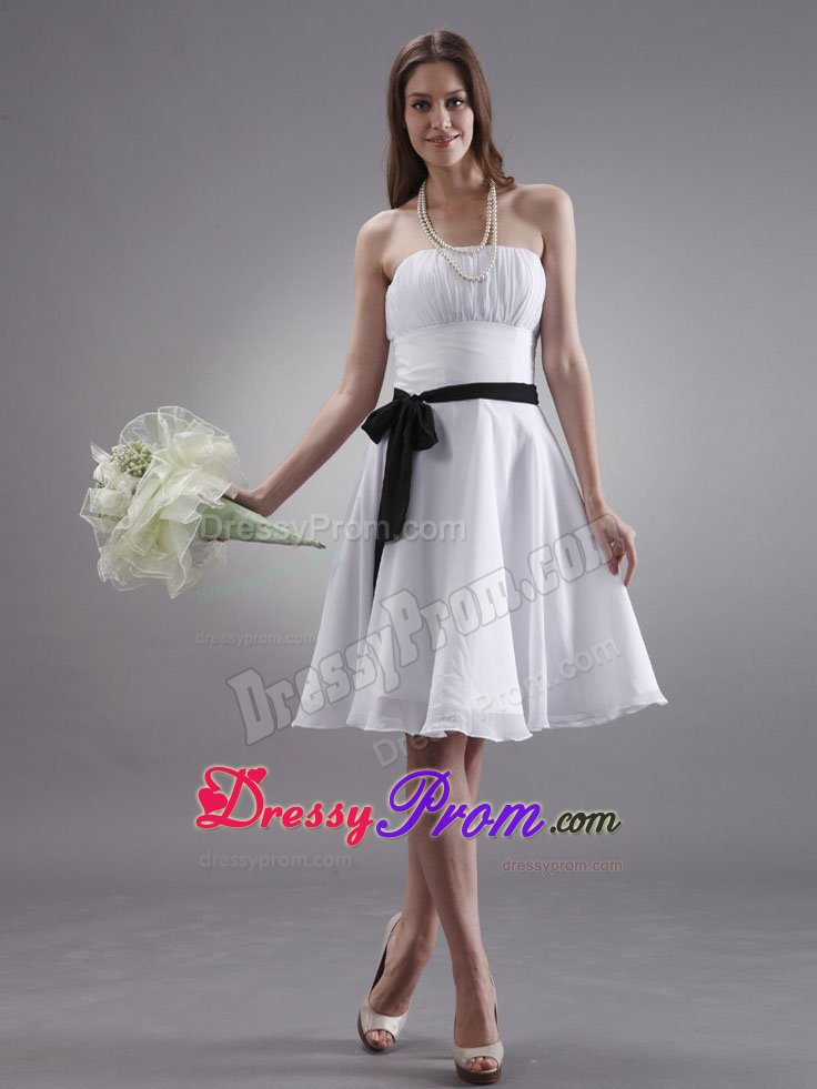 Flattering White Ruching Dresses For 15 Chiffon with Black Sash
