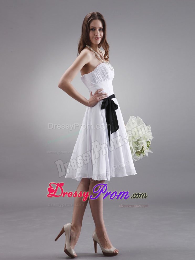 Flattering White Ruching Dresses For 15 Chiffon with Black Sash