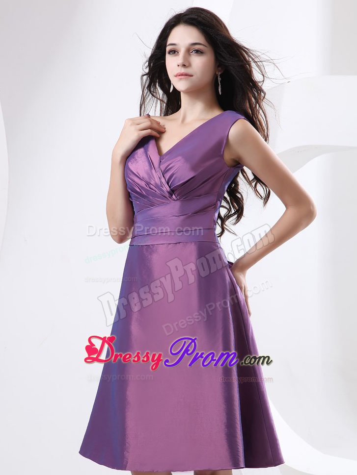 Purple V-neck Sash Quinceanera Gowns Dresses with Knee-length