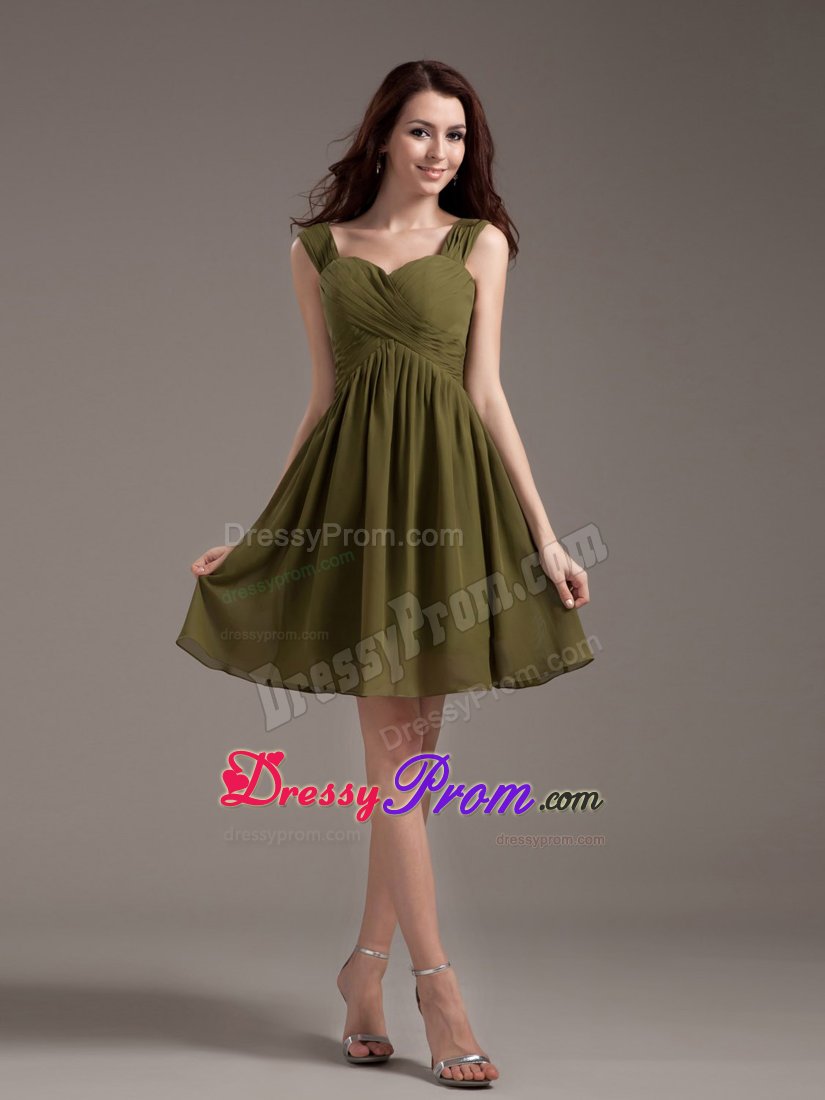 Modest Straps Ruched Olive Green Quinces Dresses with Knee-length