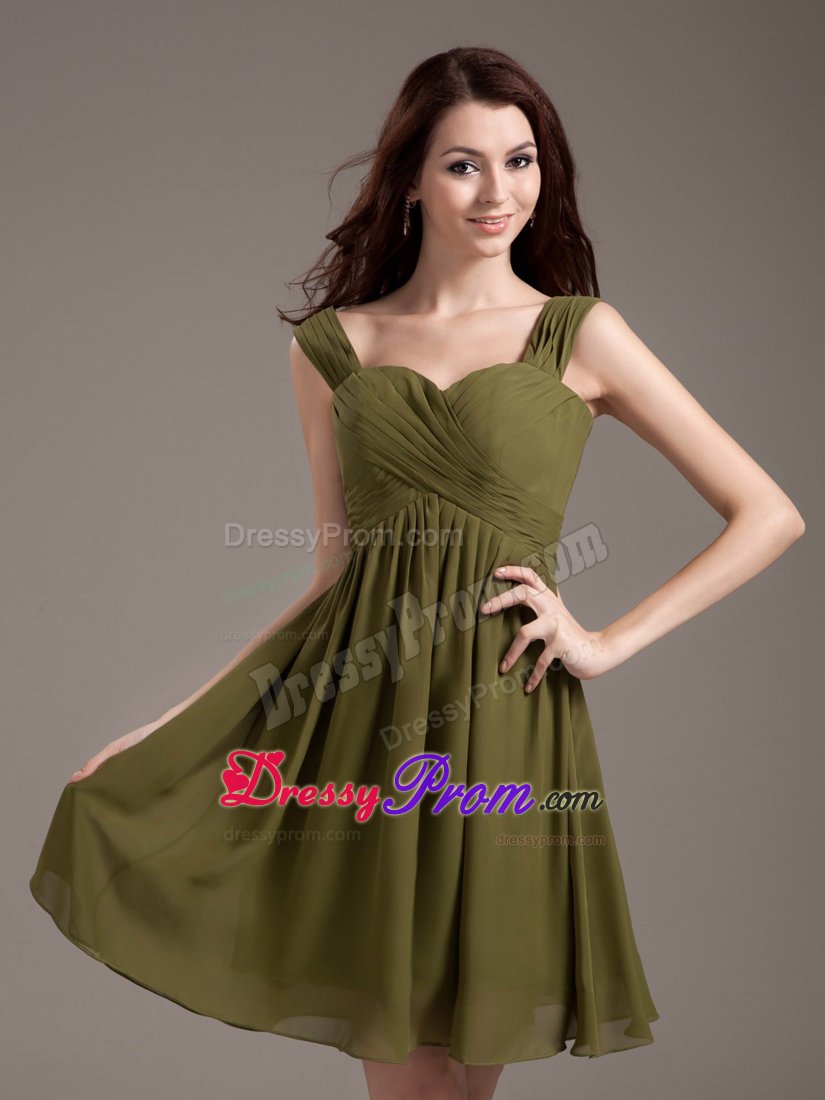 Modest Straps Ruched Olive Green Quinces Dresses with Knee-length