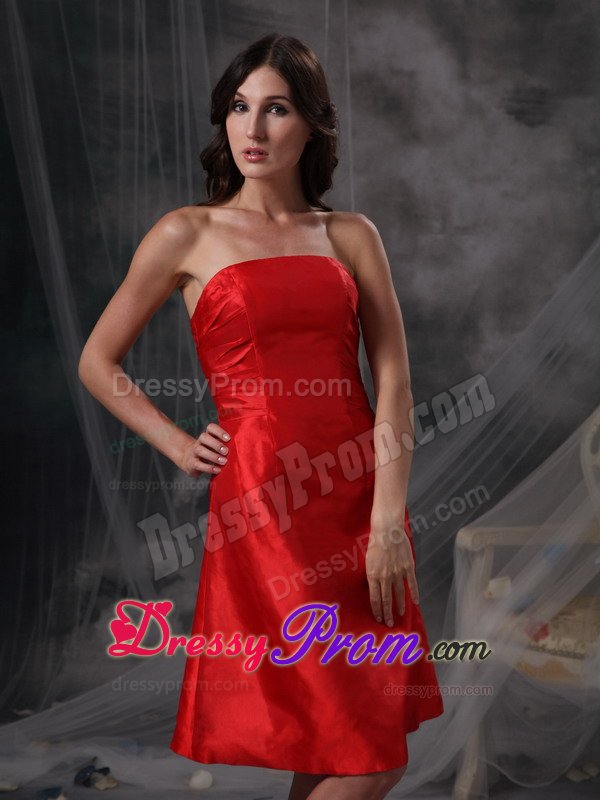 Knee-length Taffeta Strapless Red Dama Dress Ruched under 100