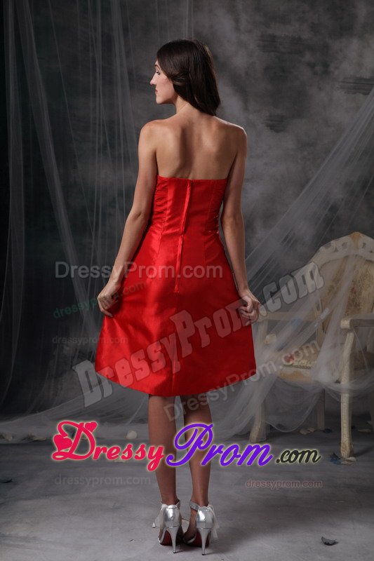 Knee-length Taffeta Strapless Red Dama Dress Ruched under 100