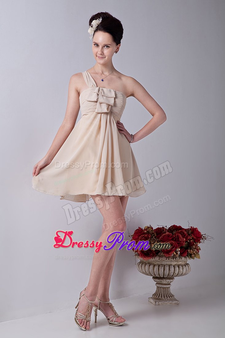 Champagne Mini-length Ruched One Shoulder Chiffon Dama Dresses