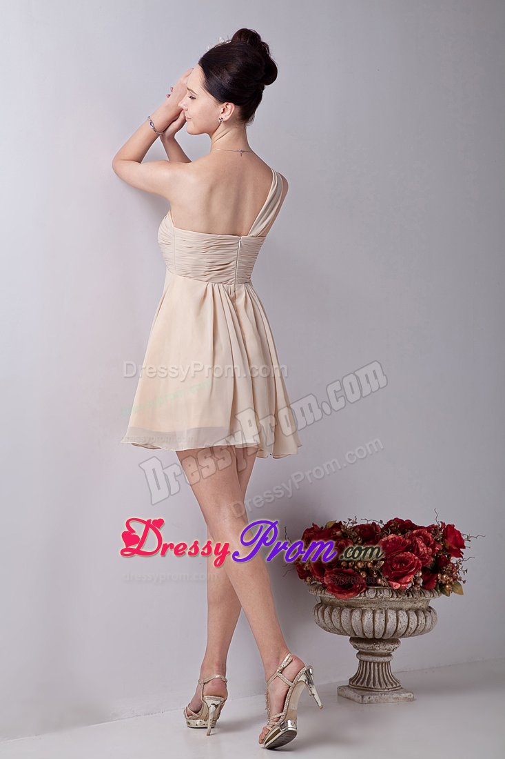 Champagne Mini-length Ruched One Shoulder Chiffon Dama Dresses