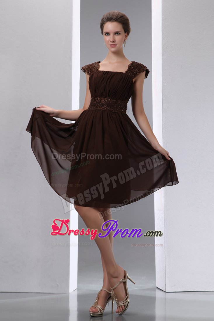 Brown Square A-line Chiffon Knee-length Dama Dress with Beading