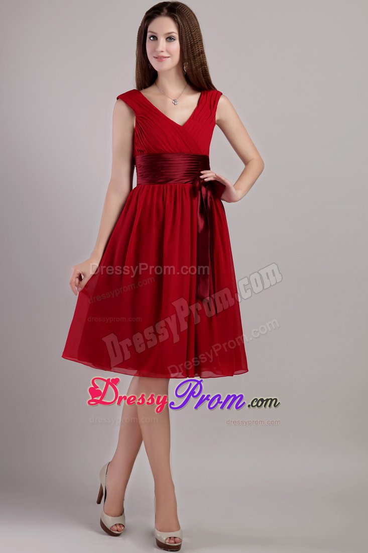 Wine Red V-neck Empire Chiffon Knee-length Dama Dress Sashed
