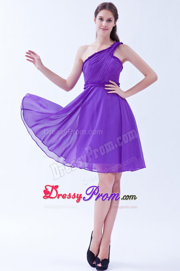 Knee-length Purple One Shoulder Chiffon Dama Dress in Limoges