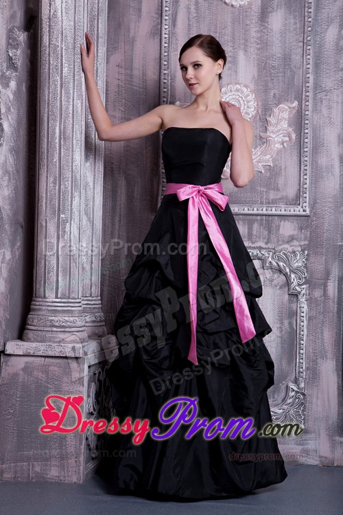 Black A-line Taffeta Strapless Dama Dress with Sash and Pick-up