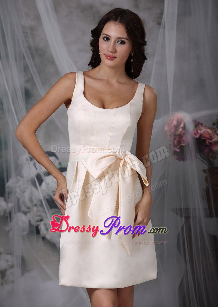 Off White Mini-length Taffeta Dama Dress with Straps and Bow