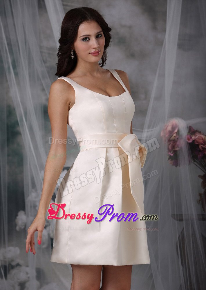 Off White Mini-length Taffeta Dama Dress with Straps and Bow