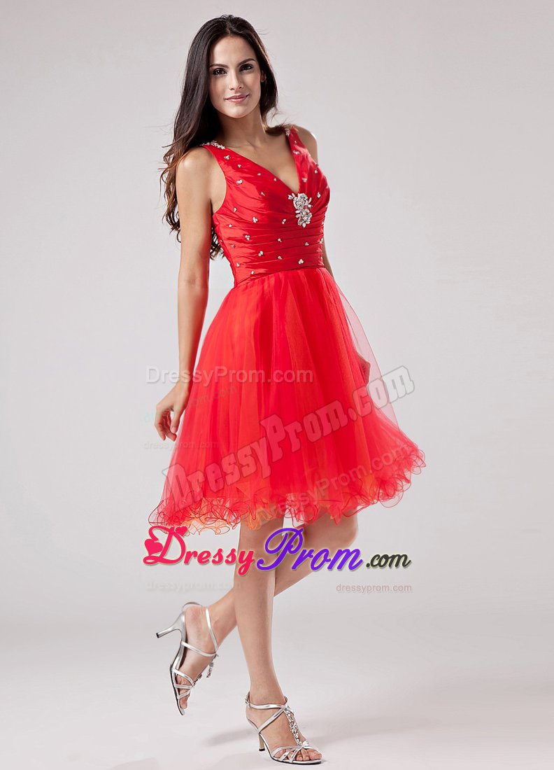 V-neck Beading and Ruche Organza Red Short Prom Bridesmaid Dress