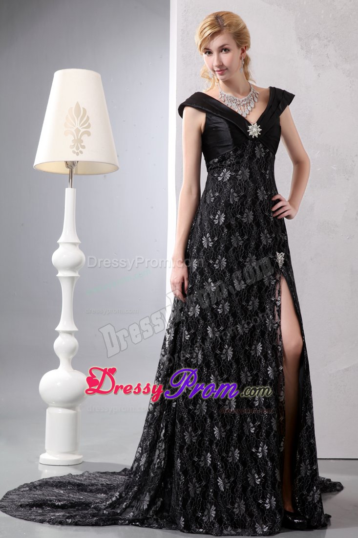 Wonderful Chapel Train V-neck Lace Prom Court Dresses in Black