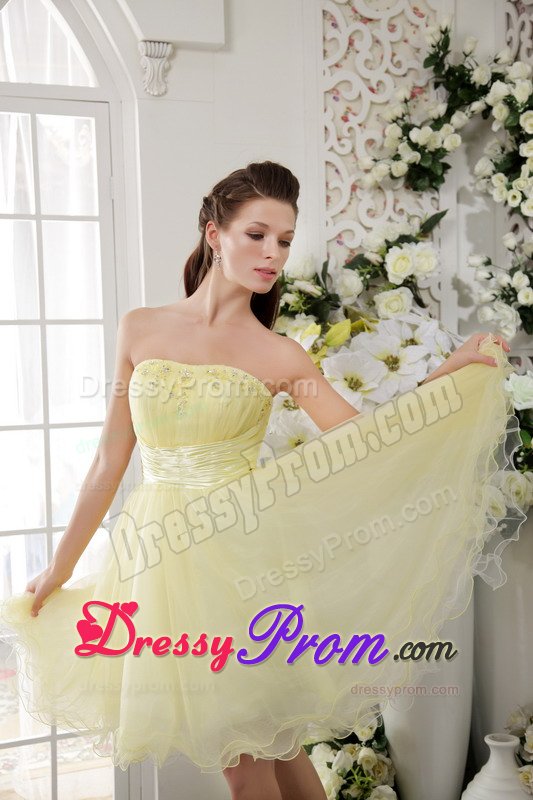 Beading and Ruches Accent Prom Evening Dresses in Light Yellow