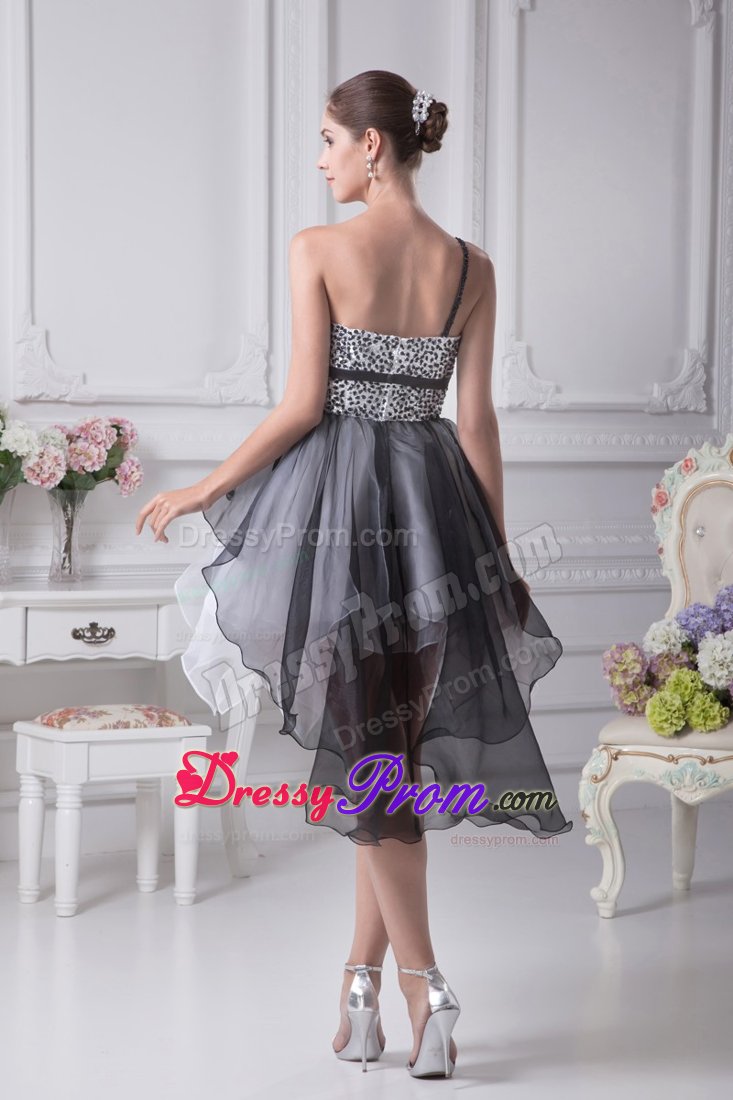 White and Black Symmetrical Dresses for Prom Princess with Beading