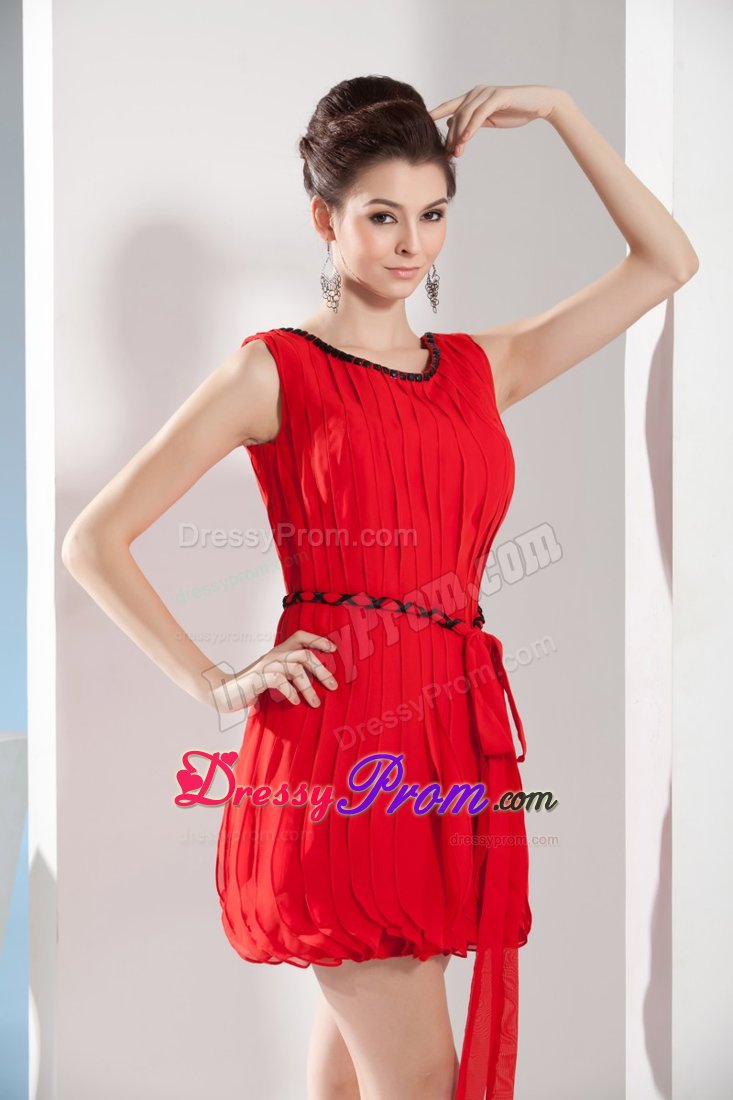 Beaded and Pleated Red Scoop Dresses for Prom Princess with Belt