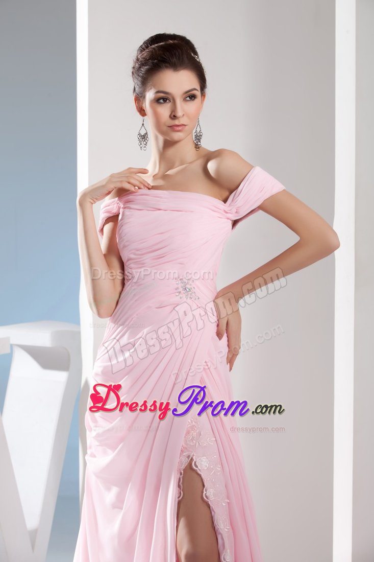 Off The Shoulder Chiffon Light Pink Prom Dress Court Train