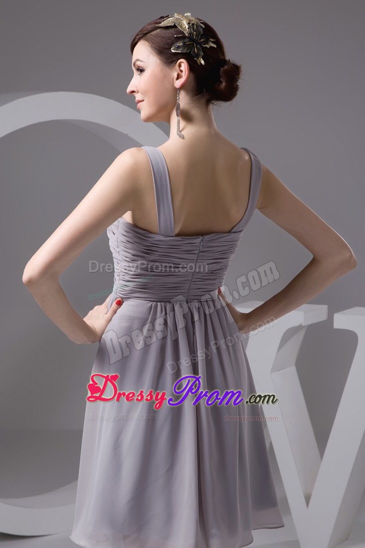 Beaded and Ruched Scoop Gray Chiffon Senior Prom of Knee Length