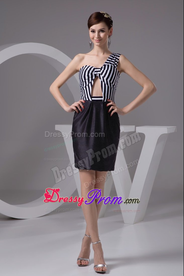one Shoulder Side Zipper Black and White Short Prom Dress