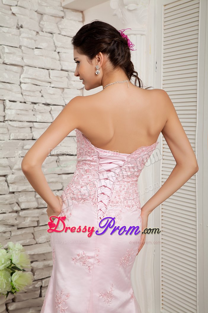 Popular Brush Train Strapless Prom Gown Dress with Lace Decorated