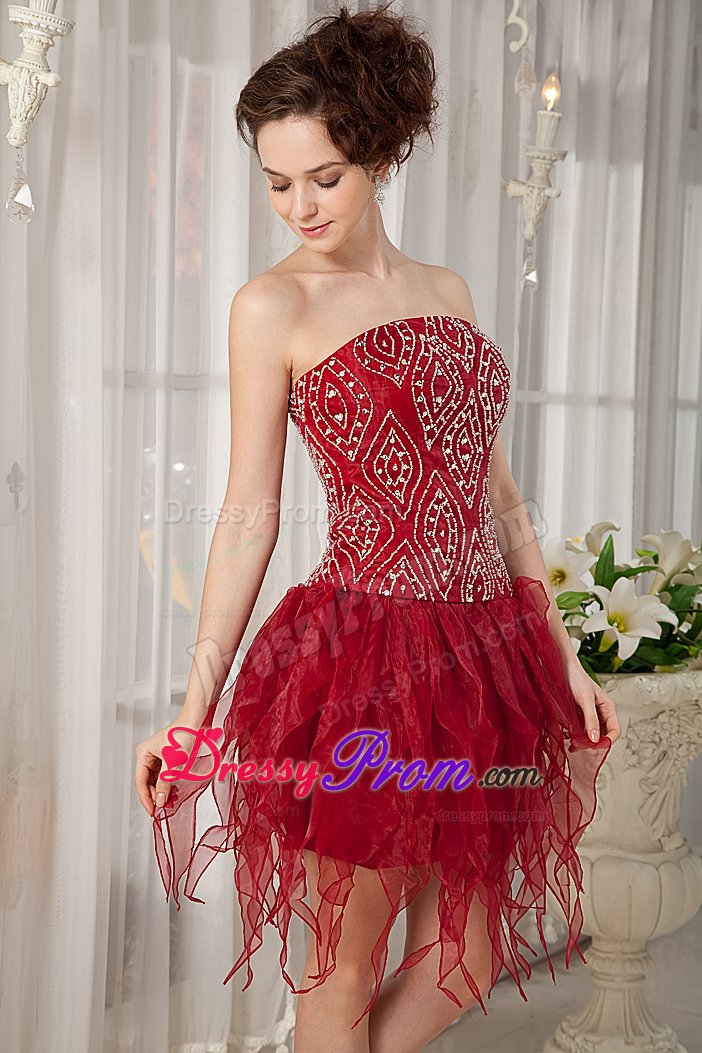 Exquisite Wine Red Strapless Beaded Prom Dresses High-low Organza