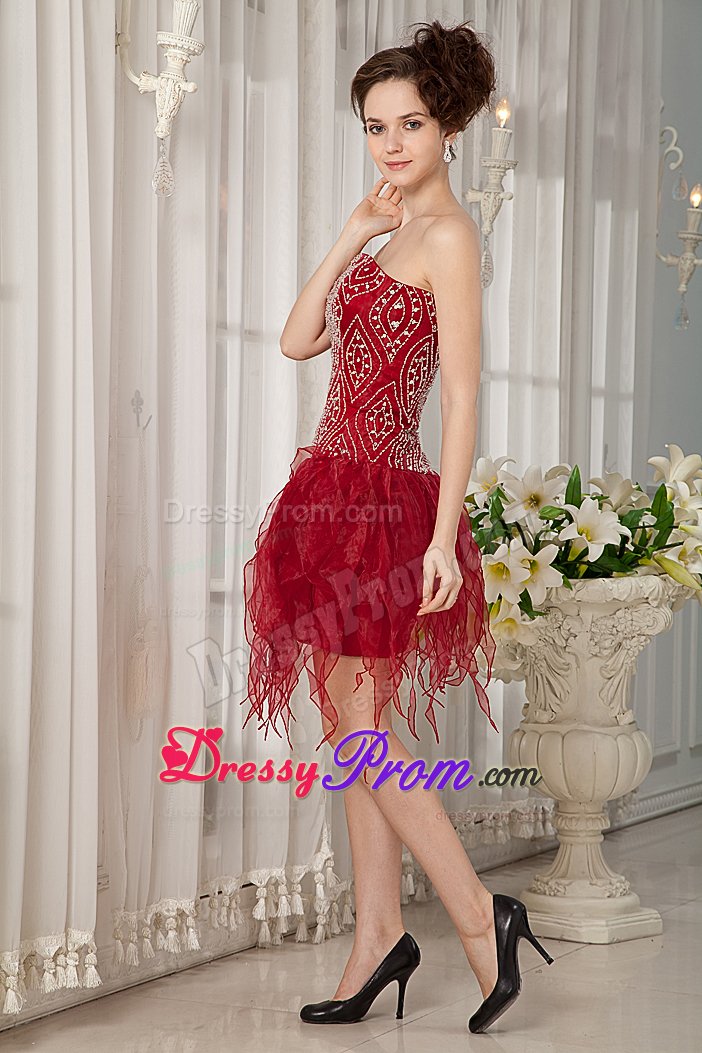 Exquisite Wine Red Strapless Beaded Prom Dresses High-low Organza