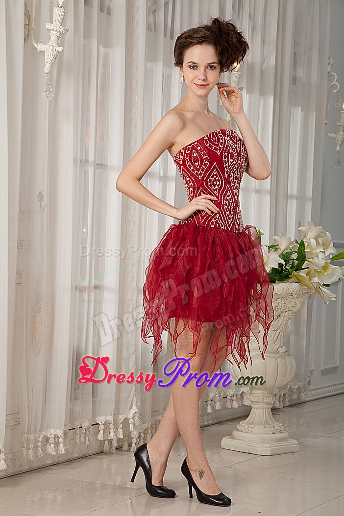 Exquisite Wine Red Strapless Beaded Prom Dresses High-low Organza