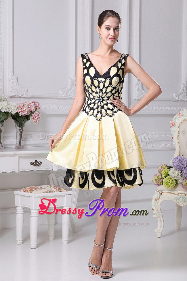 Beading A-line V-neck Prom Dress For 2013 in Yellow and Black in Toronto