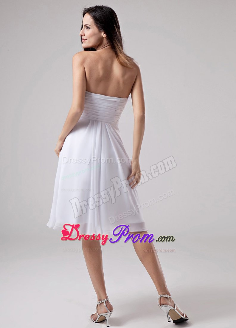 White A-Line Chiffon Knee-length Prom Dress with Hand Made Flowers