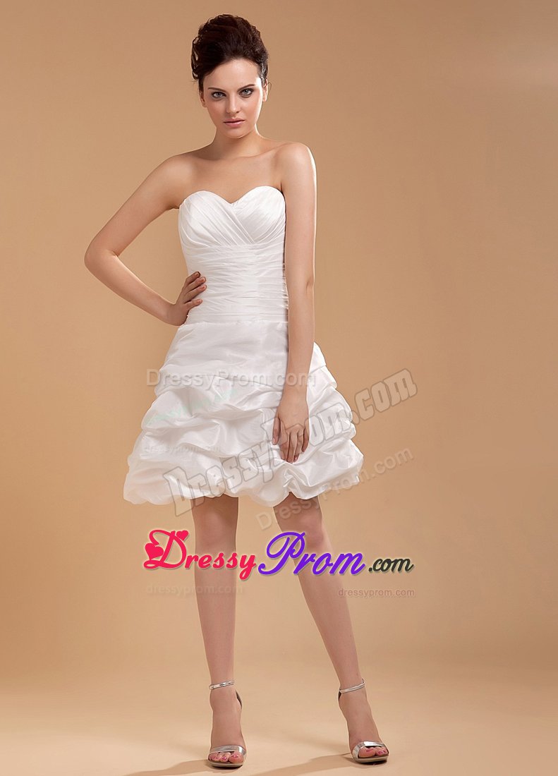Sweet White Strapless Prom Gown with Sweetheart Knee-length