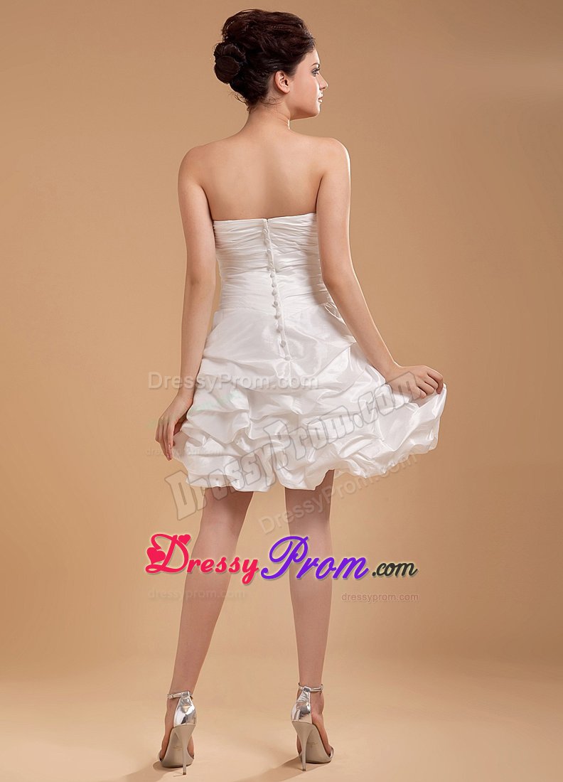 Sweet White Strapless Prom Gown with Sweetheart Knee-length
