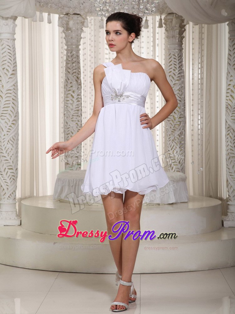 Pretty One Shoulder Dresses for Prom Queen in White with Mini-length