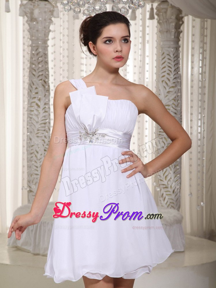 Pretty One Shoulder Dresses for Prom Queen in White with Mini-length