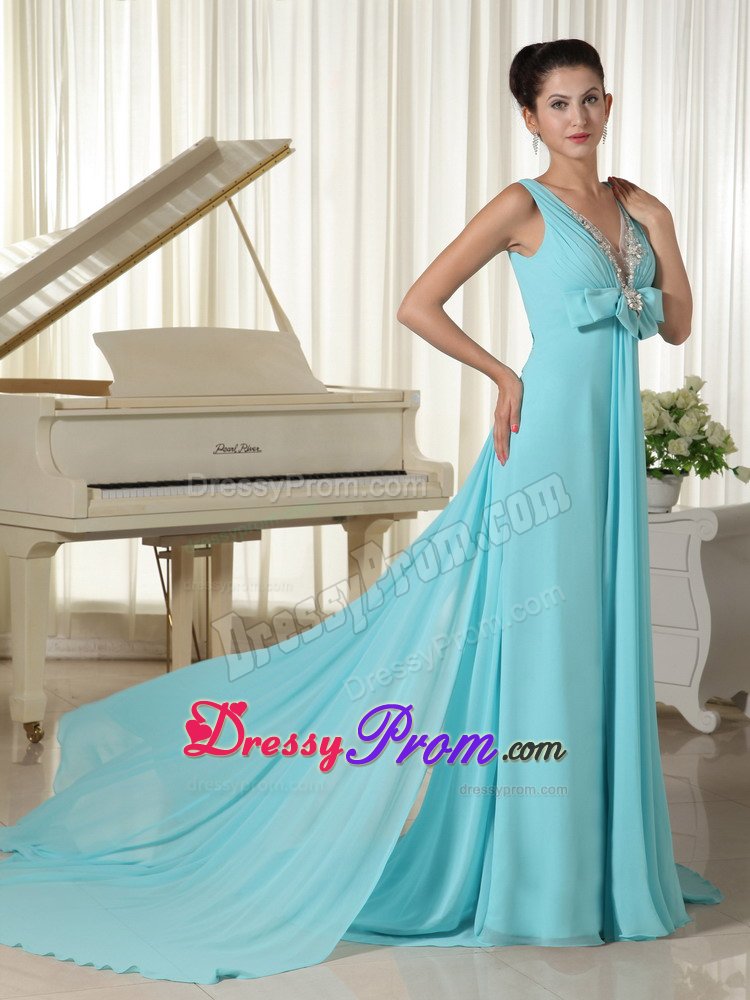 Sleeveless Plunging Neckline Prom Cocktail Dress Beading Court Train