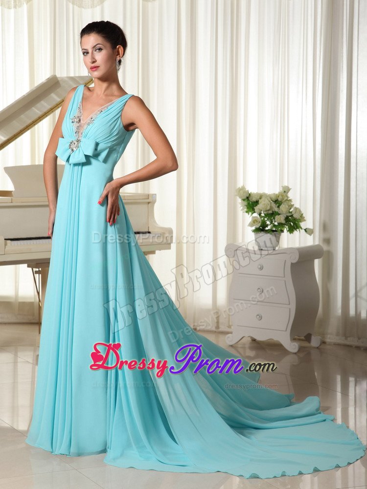 Sleeveless Plunging Neckline Prom Cocktail Dress Beading Court Train