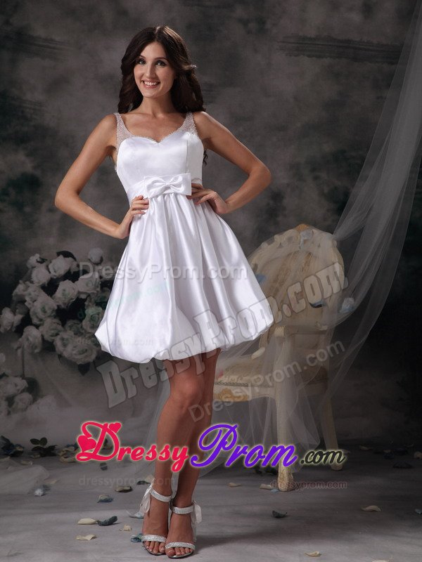Lovely Mini-length Prom Evening Dress Sheer Neck with Bow in White