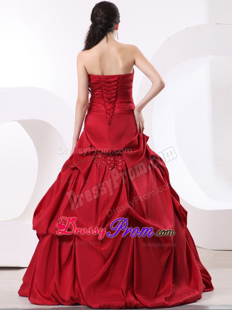 Stylish Red Sleeveless Dresses for 15 Beading and Ruching with Ruffles
