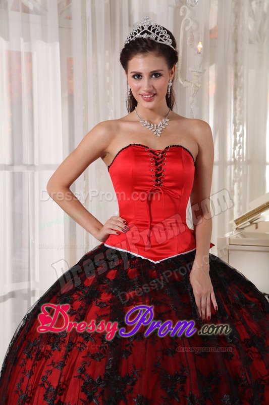 Sleeveless Dresses for a Quince Sweetheart with Big Bowknot in Red