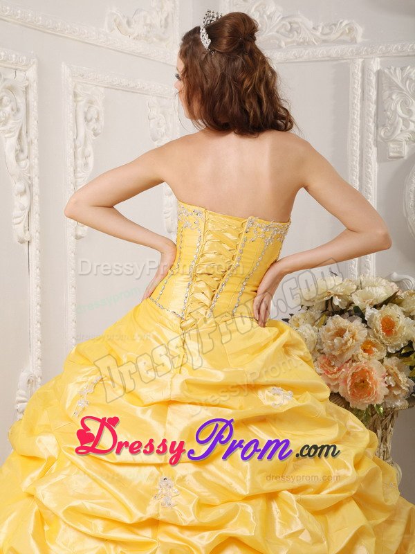 Luxurious Yellow Beaded Dress for Quinceanera Appliques Court Train