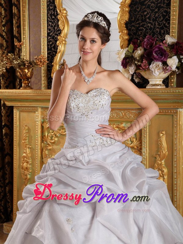 Special Ruffled Layers Sweet 16 Dresses Beaded Sweetheart in White