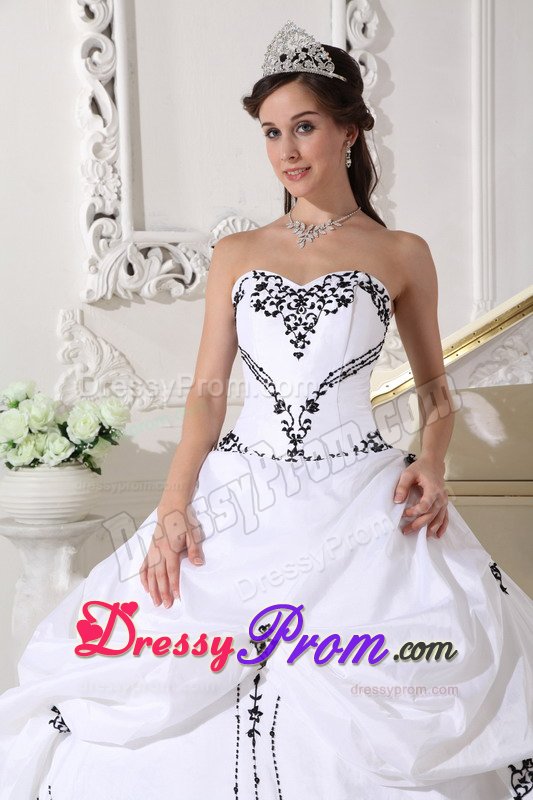 White Taffeta Sweet 15 Dresses with Pick ups and Embroidery 2014